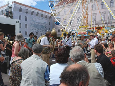 Riesenrad und Riesengaudi Um 14 Uhr ging es los auf dem Altstadtringfest (Foto: muenchenblogger)