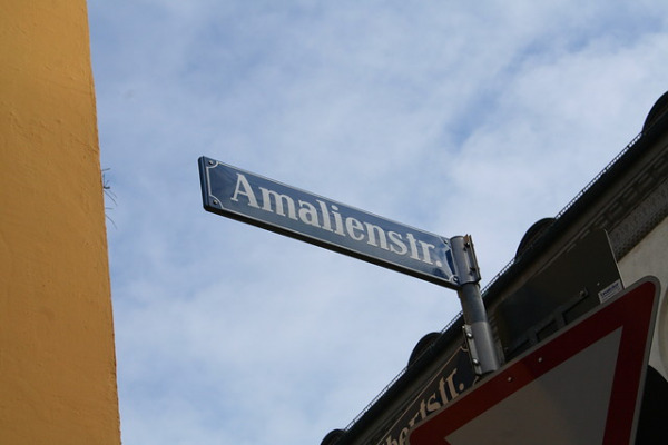 Amalienstraße, benannt nach Amalie Auguste von Bayern (Tochter von Maximilian I.) (Foto: muenchenblogger)