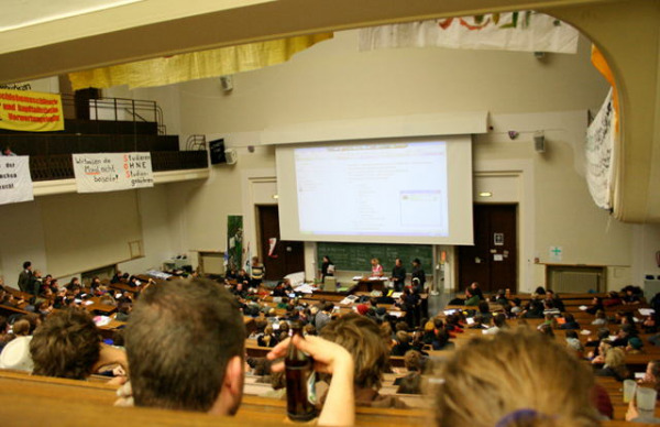 Das besetzte Audimax der LMU (Foto: muenchenblogger)