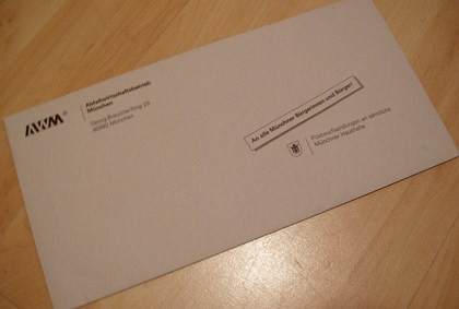 Bite nichts spenden! Die Stadt informiert über Trinkgeldverbot für Müllmänner (Foto: muenchenblogger)