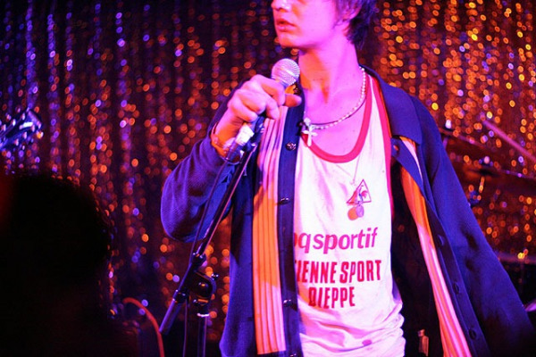 Pete Doherty bei einem Auftritt im Atomic Café (Foto: MünchenBlogger)