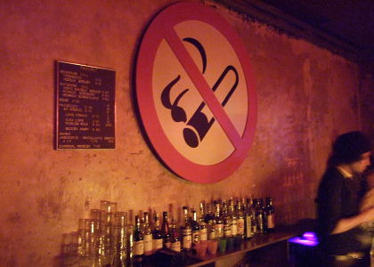 Nichtraucherkneipe im Jahr 2008: War da was? (Foto: muenchenblogger)