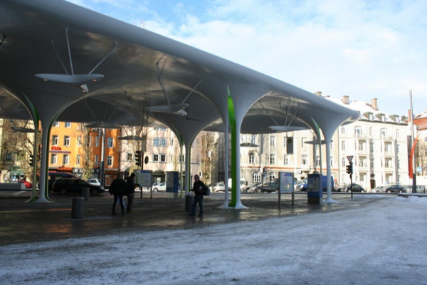 "M-WLAN Free WiFi" Es gibt an der Münchner Freiheit nun kostenloses Internet (Foto: MünchenBlogger)
