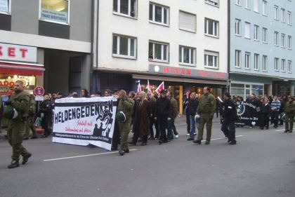 Im November 2009 marschierten Neonazis durch die Stadt, nachdem ein Versammlungsverbot durch den Bayerischen Verwaltungsgerichtshof aufgehoben worden war. (Foto: muenchenblogger)