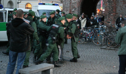 Randalierer am Sendlinger Tor Randalierer am Sendliger Tor