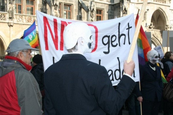Gegen die Sicherheitskonferenz: die Demo auf dem Marienplatz (Foto: muenchenblogger)