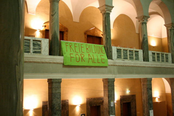 Die besetzte LMU (Foto: muenchenblogger)
