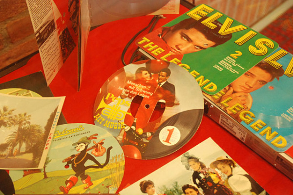 Nicht nur Elvis: Die Ausstellung Viny Culture geht dem Mythos Schallplatte nach (Foto: Lisa Sonnabend)