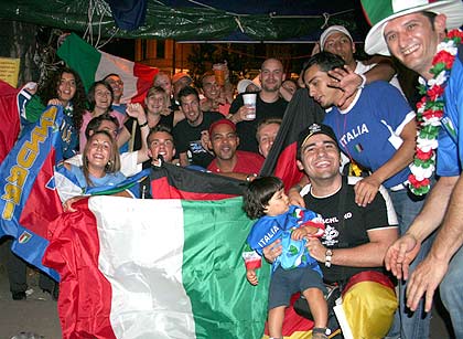 WM-Finale Jubelfeier der Italiener auf der Leopoldstraße